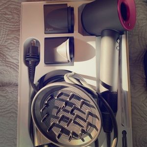 Dyson Blowdryer